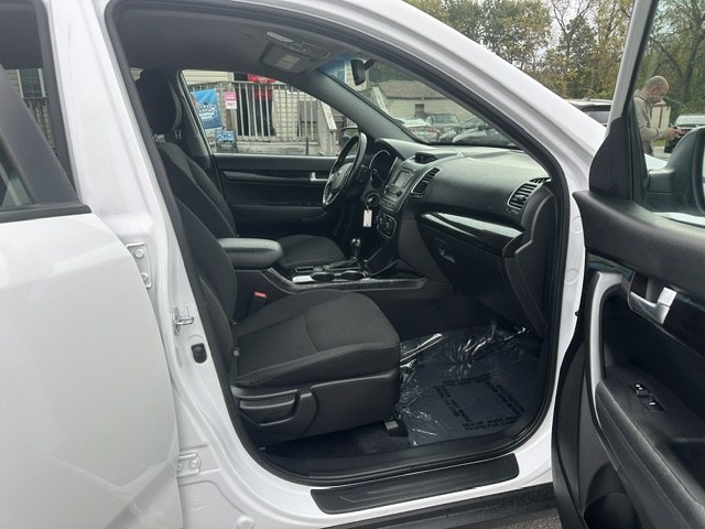 Photo 19 of this KIA SORENTO