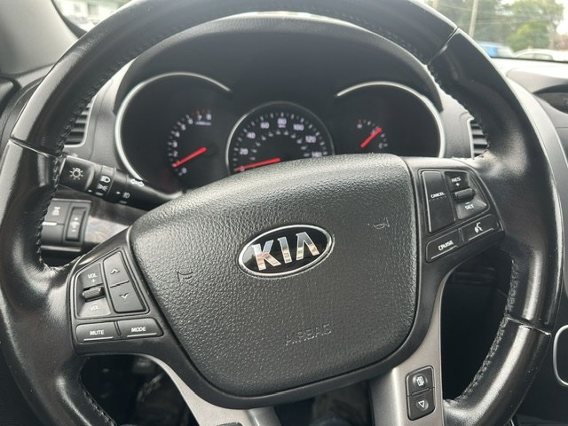 Photo 11 of this KIA SORENTO