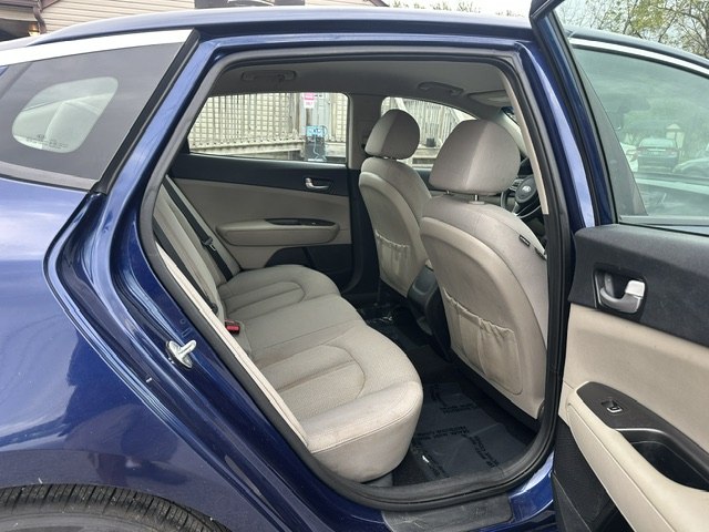 Photo 18 of this KIA OPTIMA