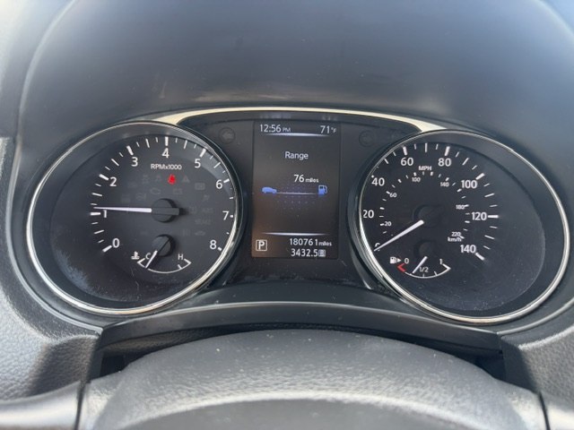 Photo 16 of this NISSAN ROGUE