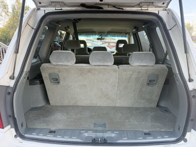 Photo 14 of this HONDA PILOT