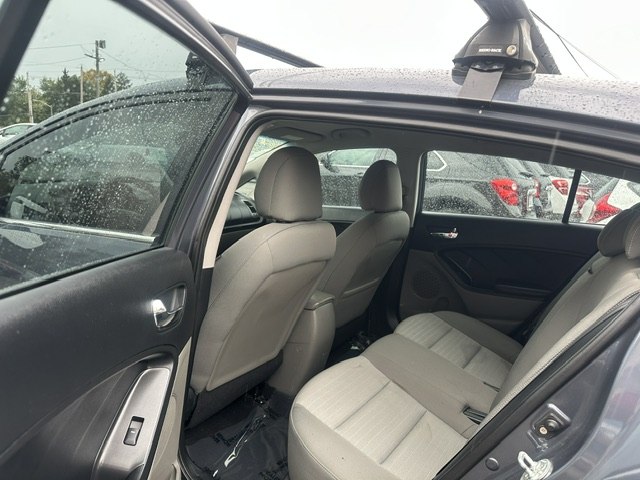 Photo 17 of this KIA FORTE