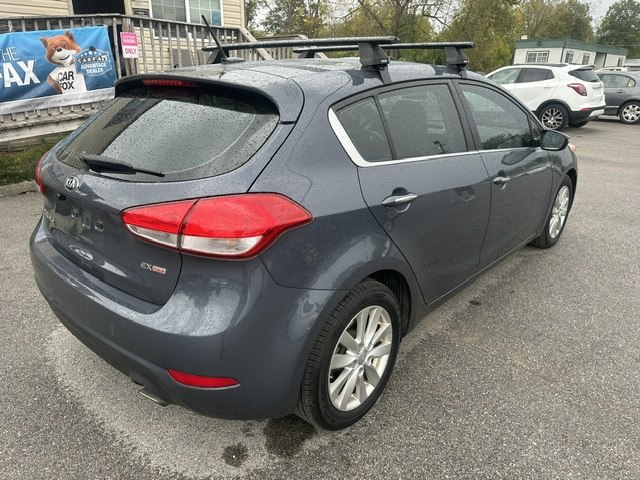 Photo 3 of this KIA FORTE