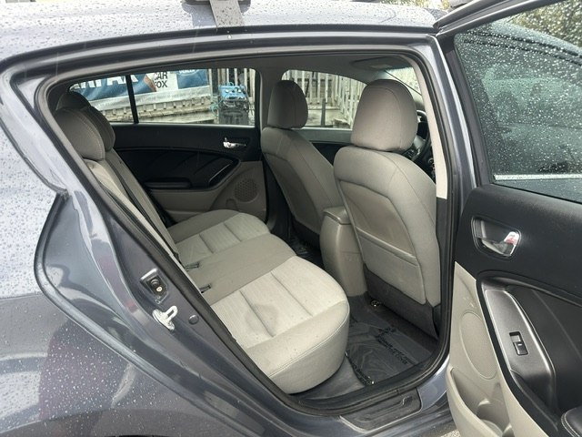 Photo 19 of this KIA FORTE