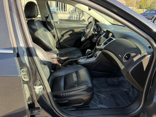 Photo 15 of this CHEVROLET CRUZE
