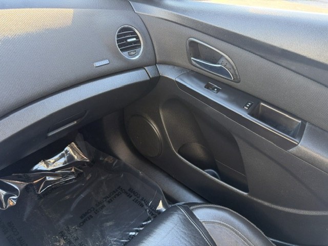 Photo 19 of this CHEVROLET CRUZE