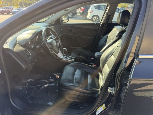 Photo 9 of this CHEVROLET CRUZE