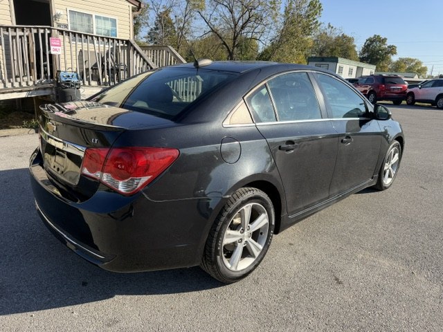 Photo 3 of this CHEVROLET CRUZE