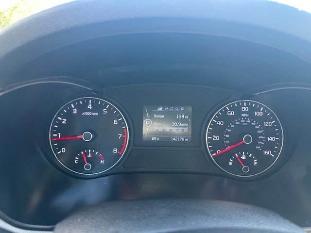 Photo 11 of this KIA OPTIMA