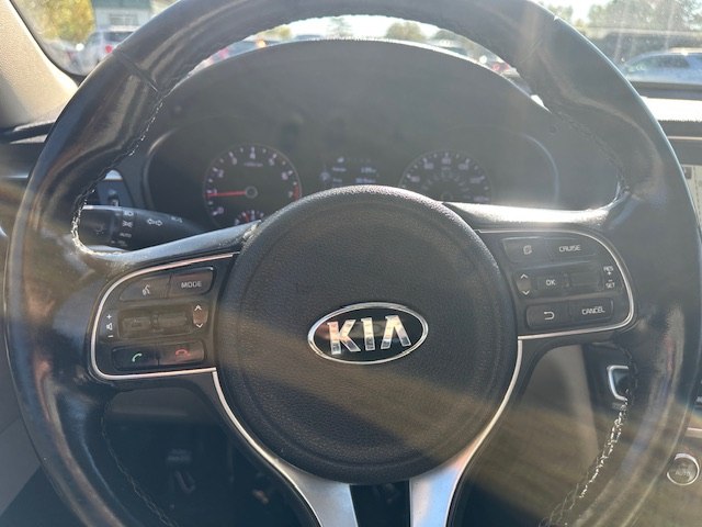 Photo 12 of this KIA OPTIMA