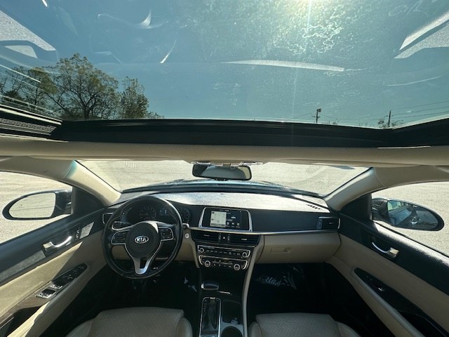 Photo 21 of this KIA OPTIMA