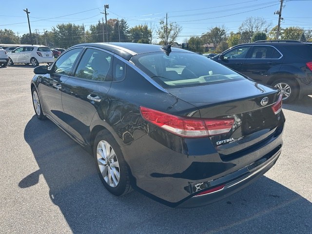 Photo 5 of this KIA OPTIMA