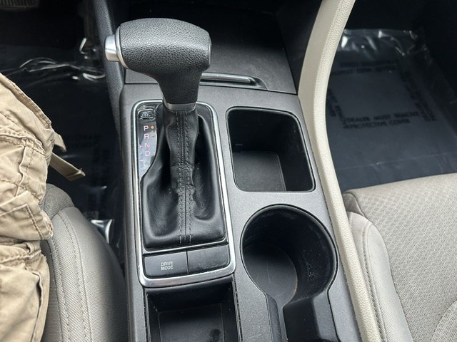 Photo 12 of this HYUNDAI SONATA