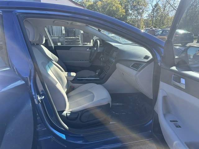 Photo 20 of this HYUNDAI SONATA