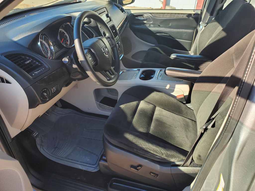 Photo 6 of this DODGE GRAND CARAVAN