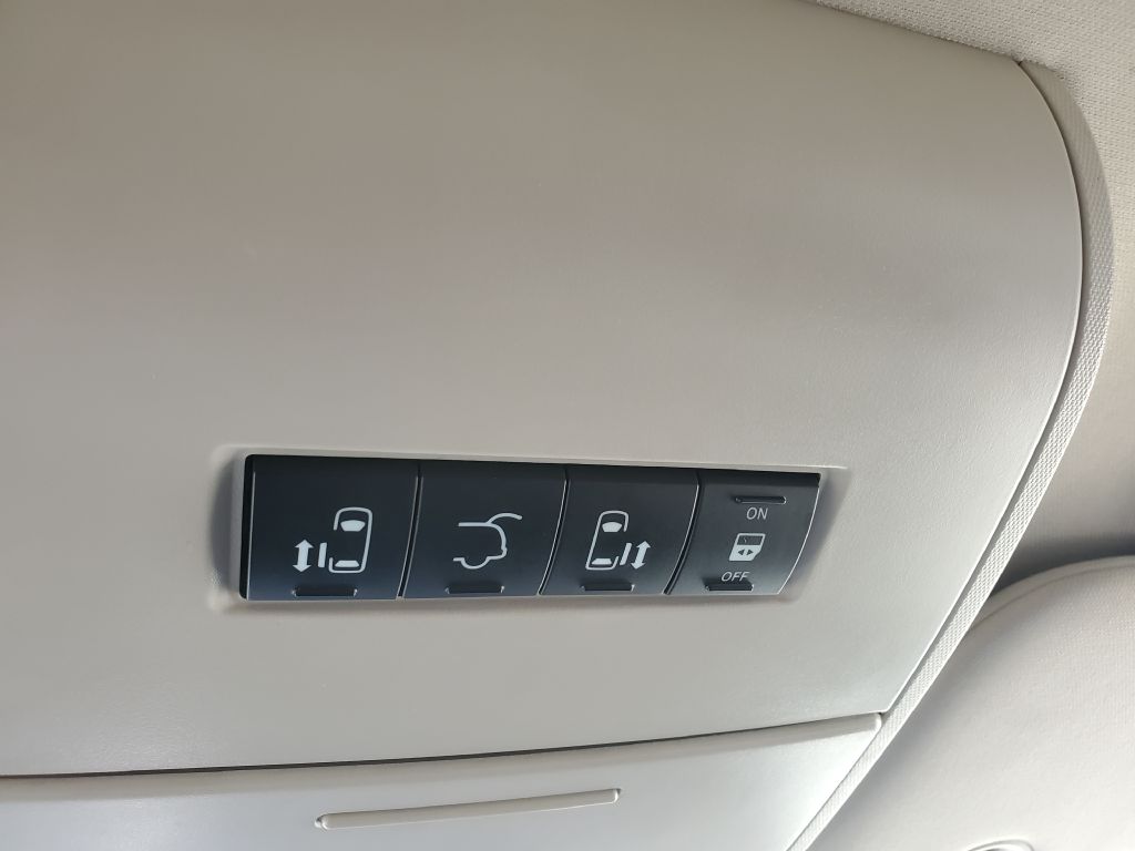 Photo 12 of this DODGE GRAND CARAVAN