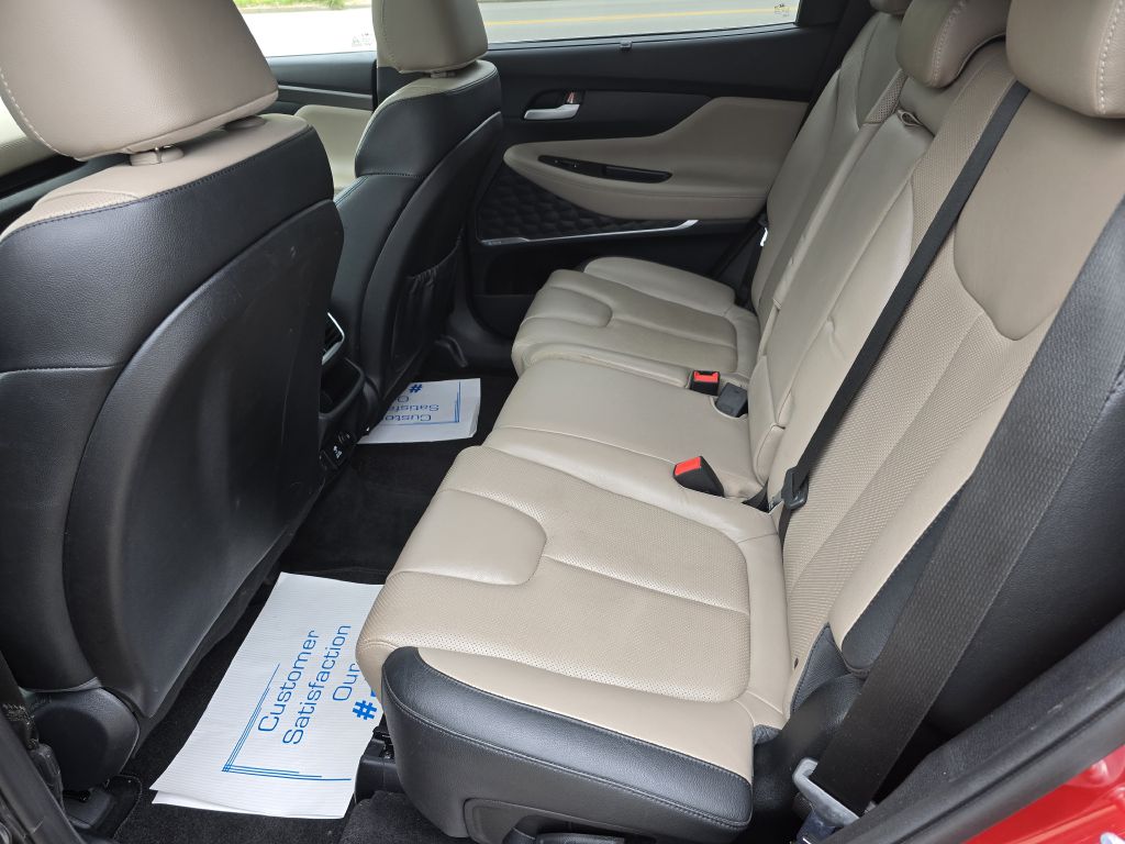 Photo 7 of this HYUNDAI SANTA FE