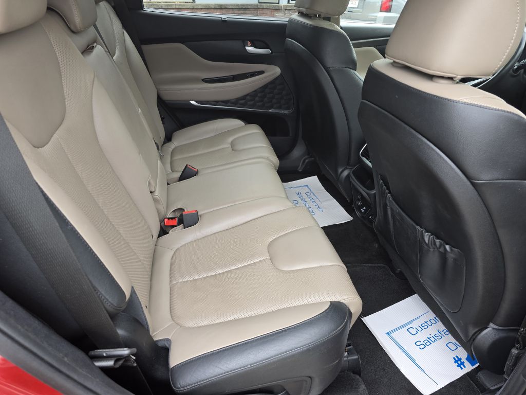 Photo 8 of this HYUNDAI SANTA FE