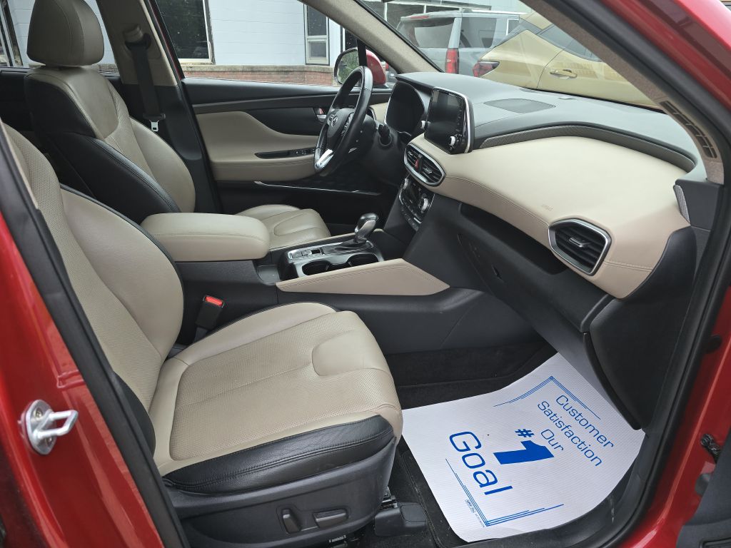 Photo 9 of this HYUNDAI SANTA FE