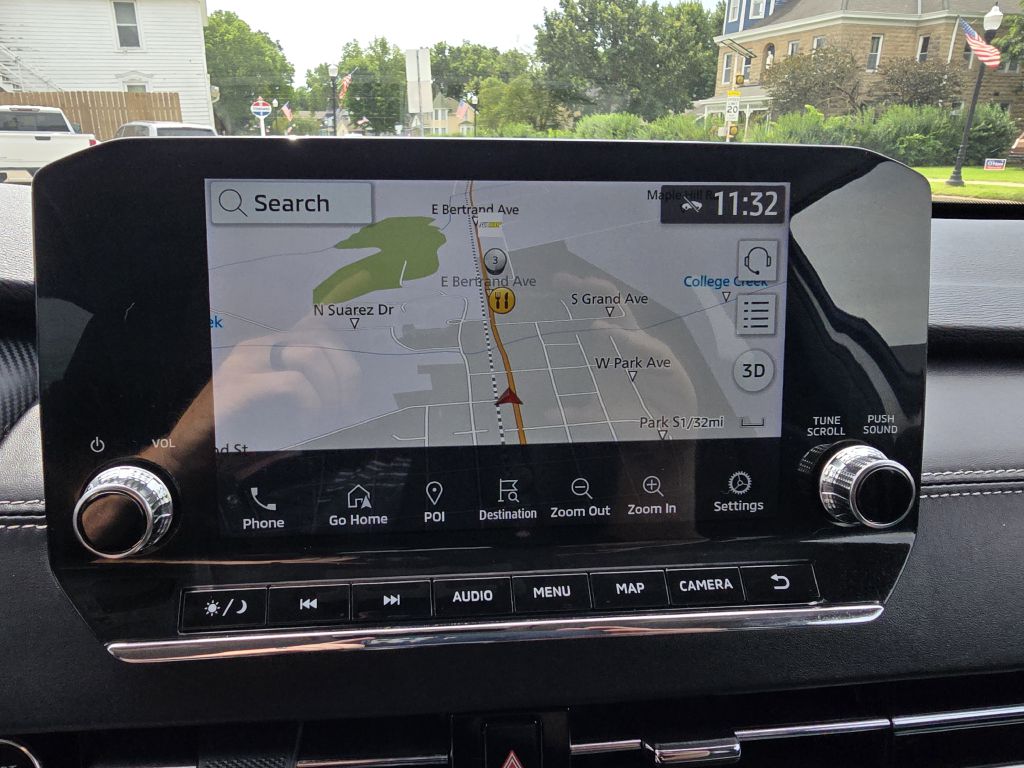Photo 14 of this MITSUBISHI OUTLANDER