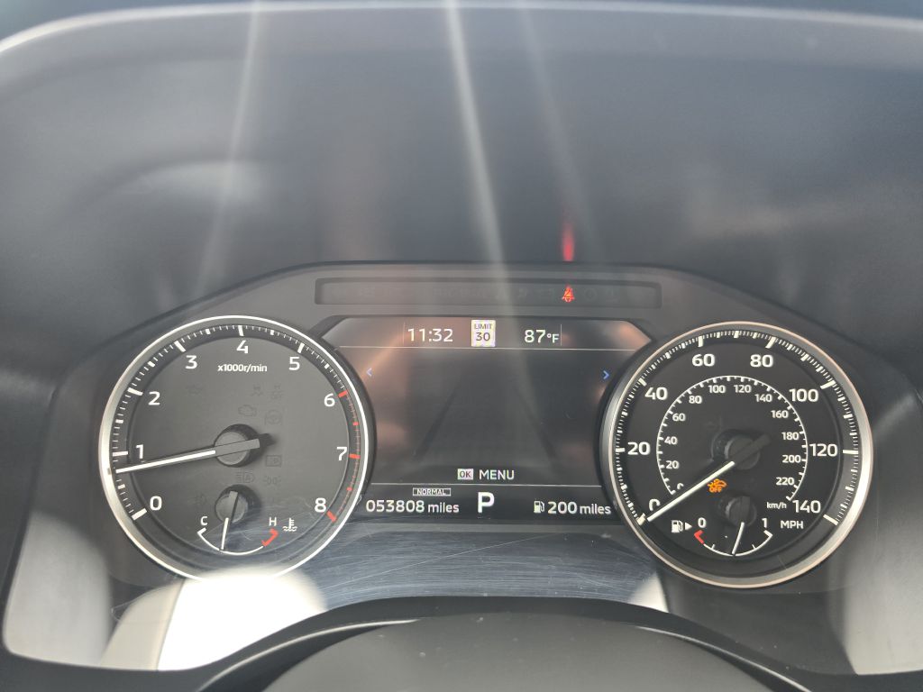 Photo 16 of this MITSUBISHI OUTLANDER