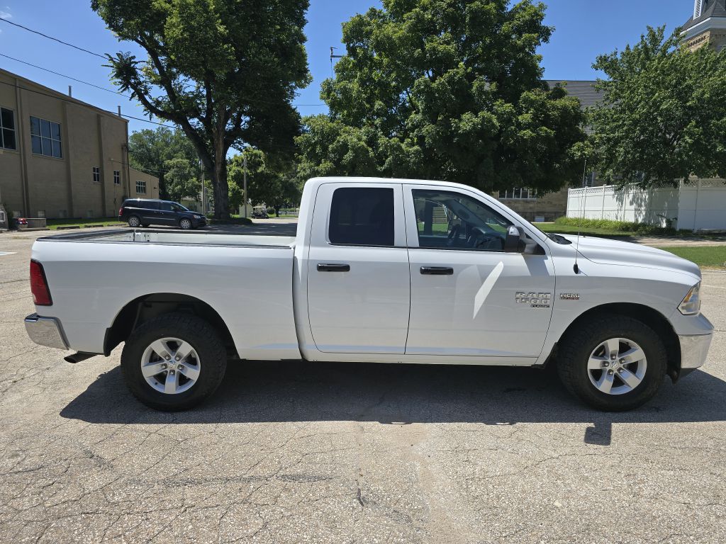 Photo 4 of this RAM 1500 CLASSIC