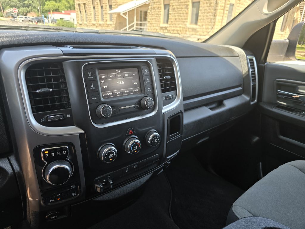Photo 12 of this RAM 1500 CLASSIC