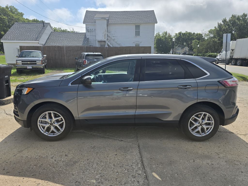 Photo 3 of this FORD EDGE
