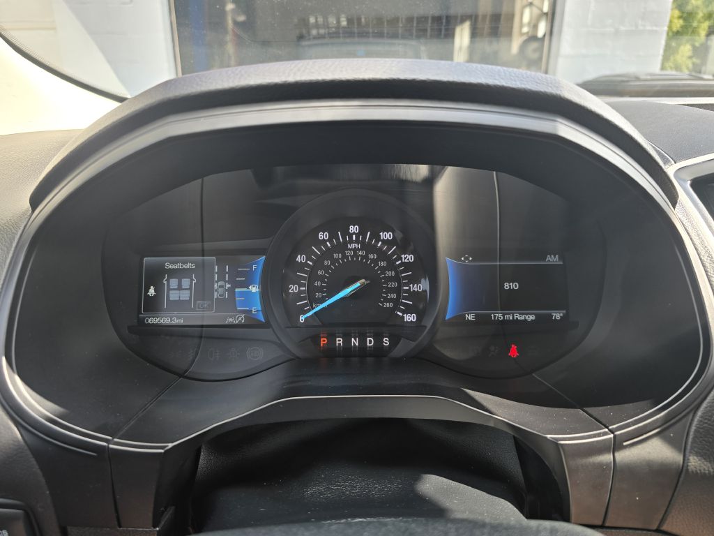 Photo 15 of this FORD EDGE