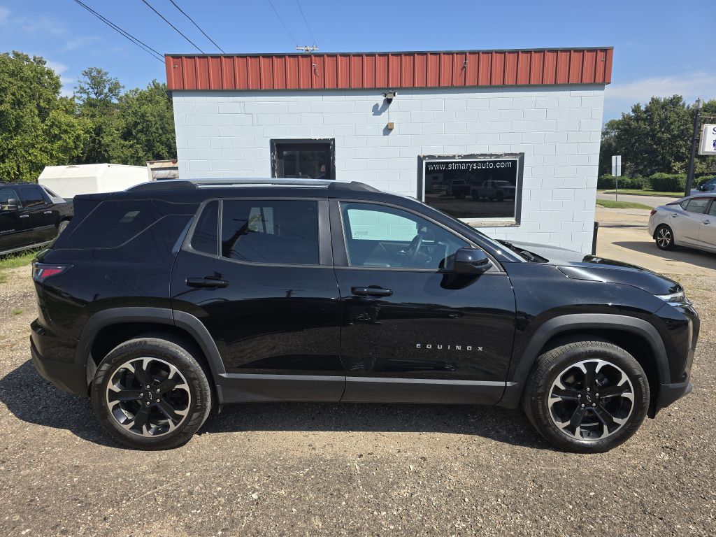 Photo 4 of this CHEVROLET EQUINOX