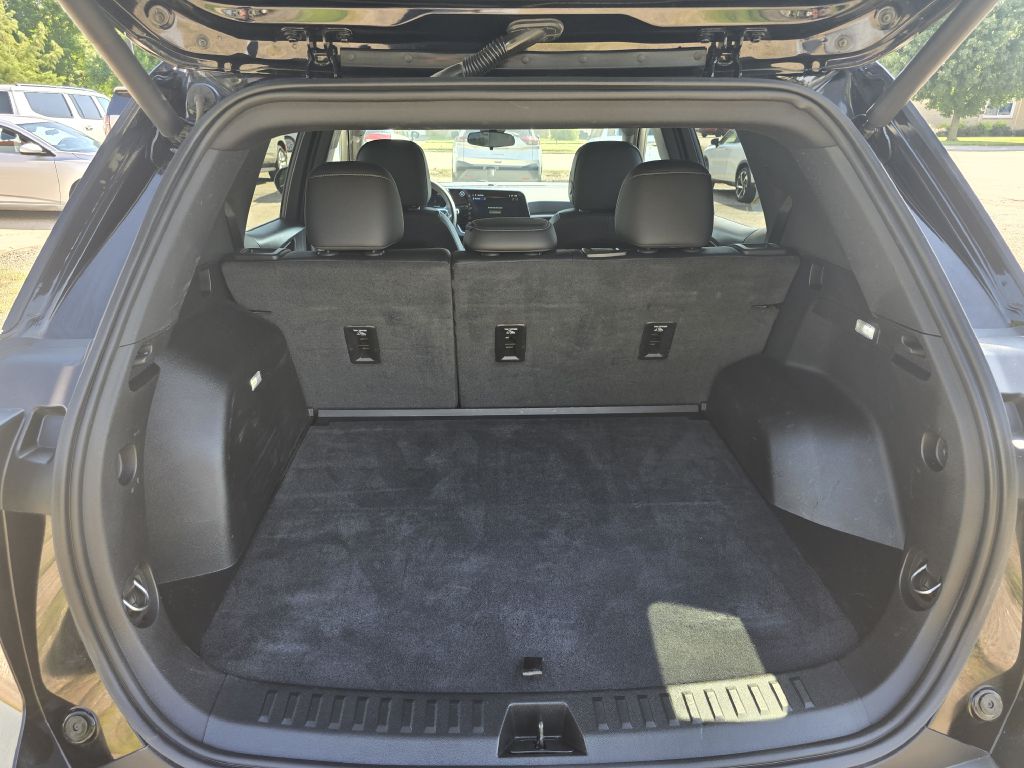Photo 8 of this CHEVROLET EQUINOX
