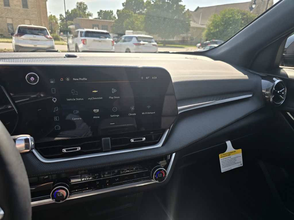Photo 12 of this CHEVROLET EQUINOX