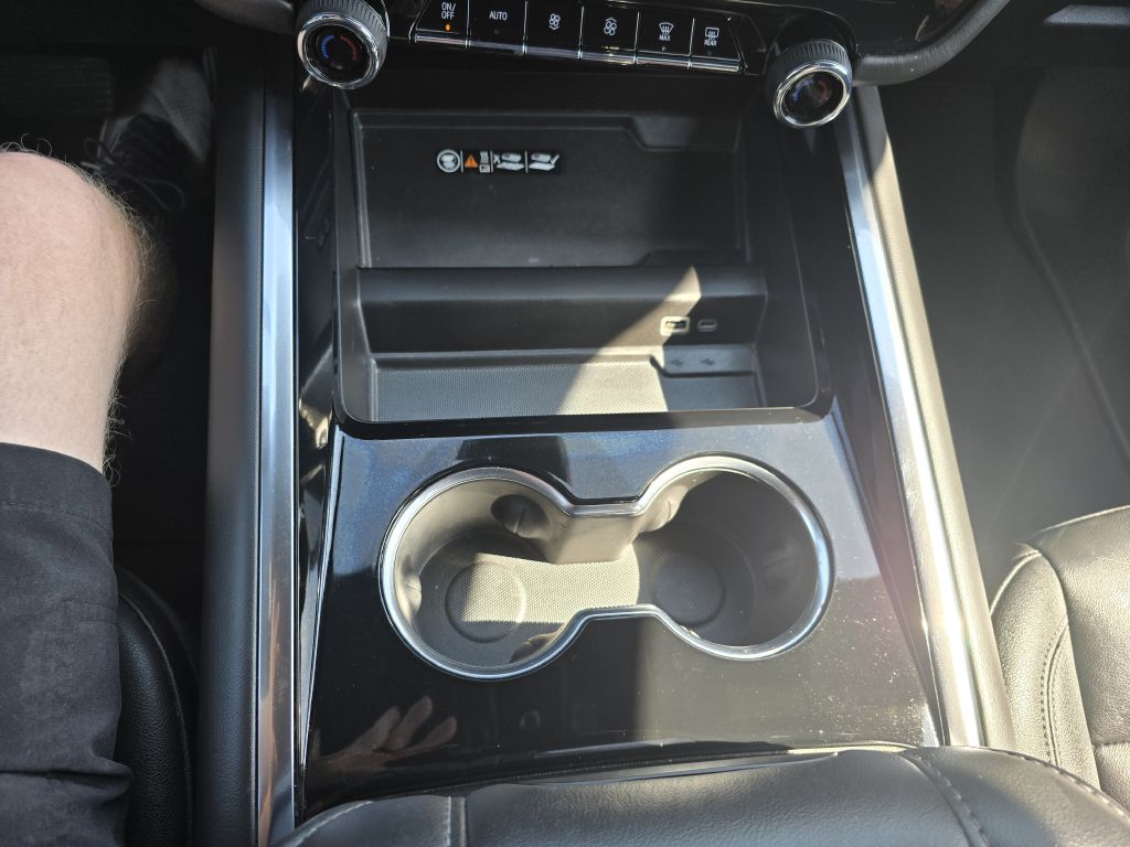 Photo 15 of this CHEVROLET TAHOE