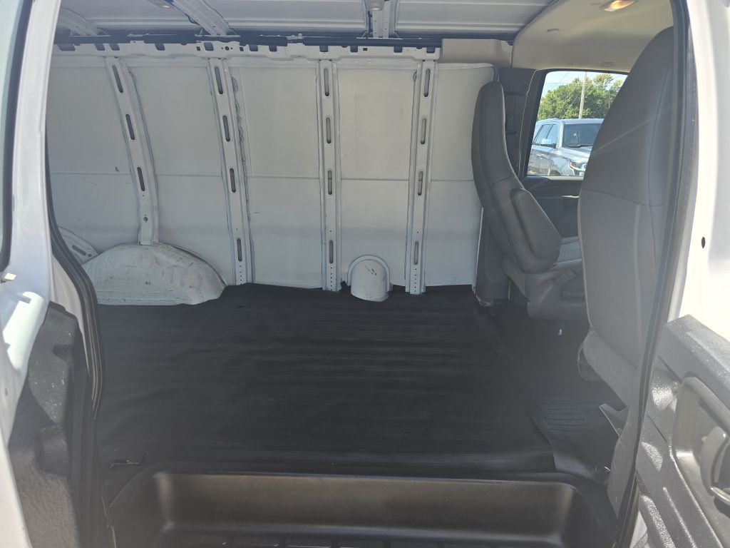 Photo 8 of this CHEVROLET EXPRESS G2500