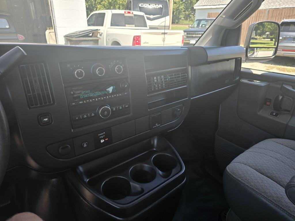 Photo 10 of this CHEVROLET EXPRESS G2500