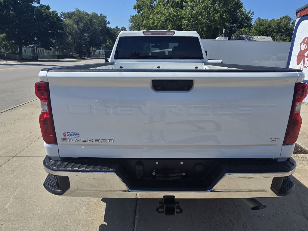Photo 3 of this CHEVROLET SILVERADO 2500
