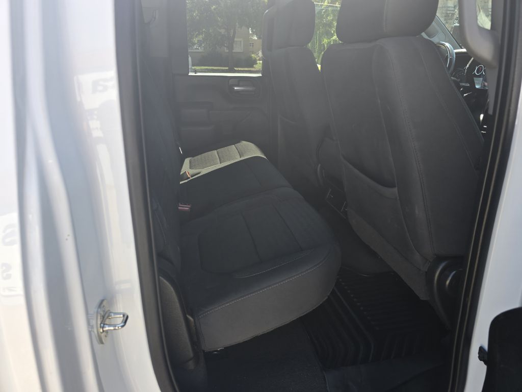 Photo 9 of this CHEVROLET SILVERADO 2500