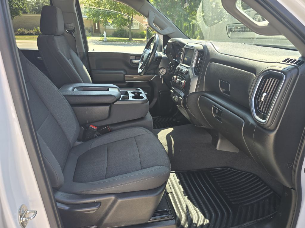 Photo 10 of this CHEVROLET SILVERADO 2500