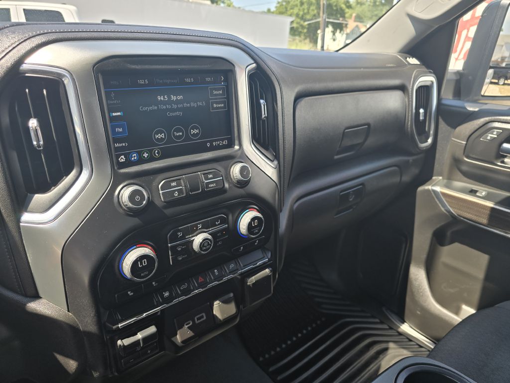 Photo 13 of this CHEVROLET SILVERADO 2500