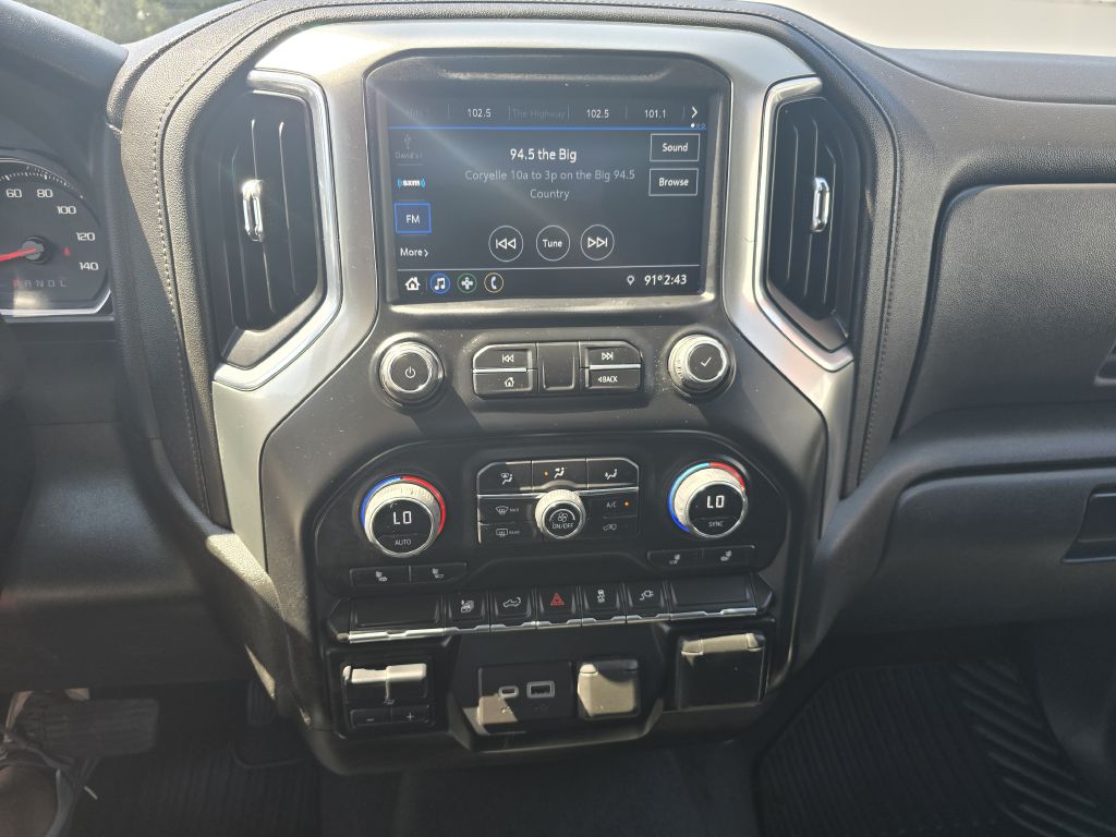 Photo 14 of this CHEVROLET SILVERADO 2500