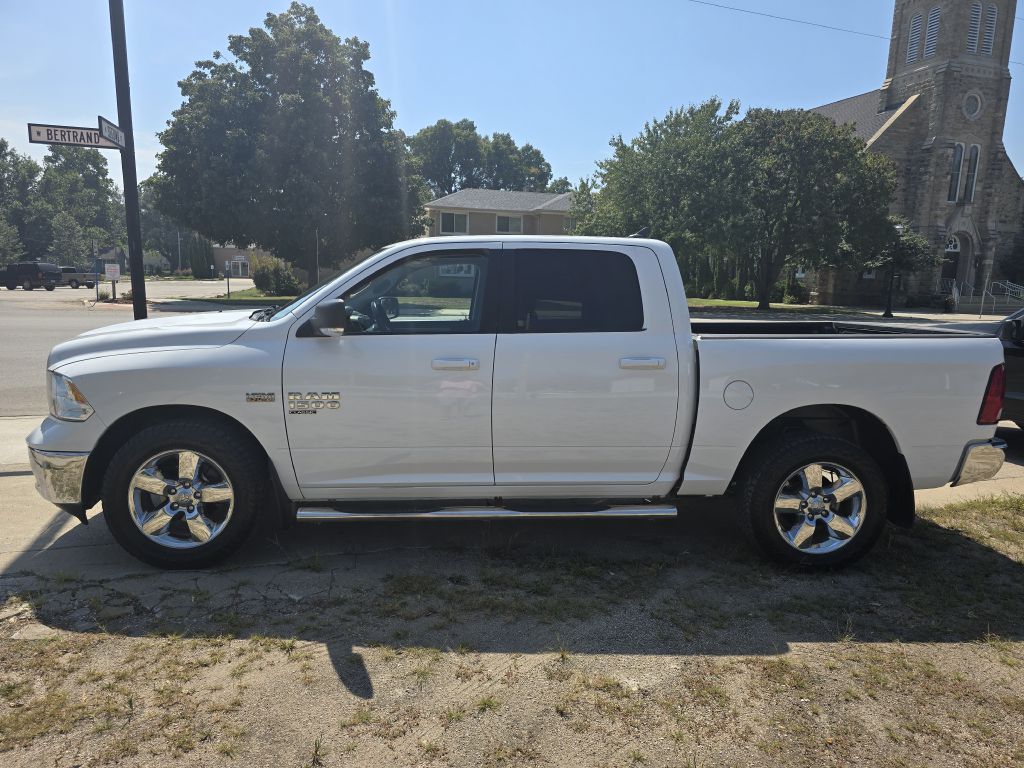 Photo 3 of this RAM 1500 CLASSIC