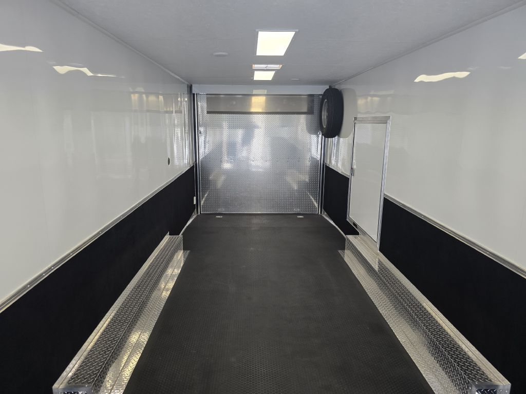 Photo 6 of this VINTAGE PRO STOCK 40FT