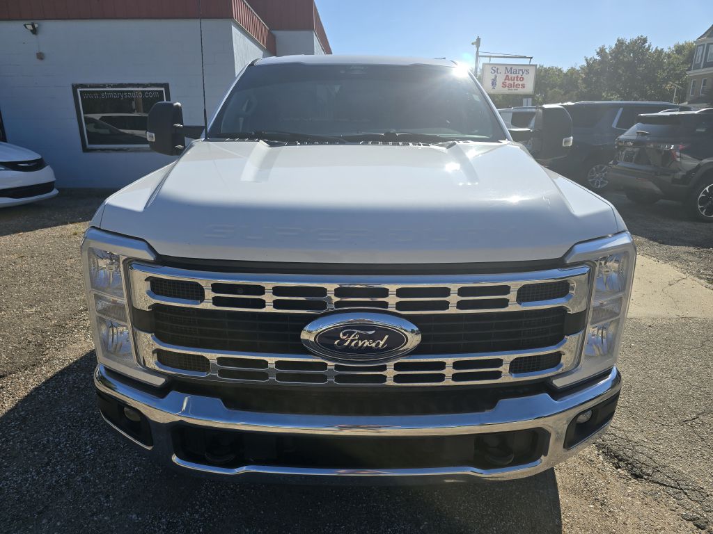 Photo 4 of this FORD F250