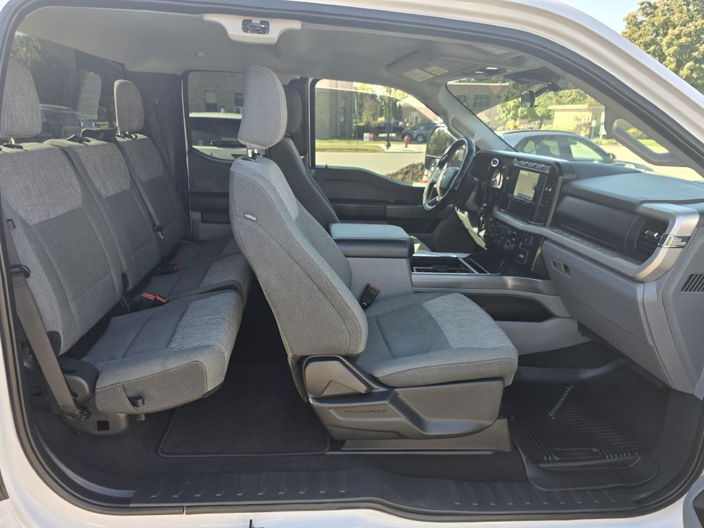 Photo 9 of this FORD F250