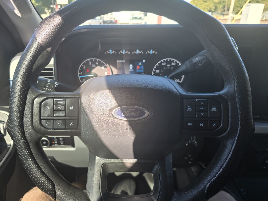 Photo 10 of this FORD F250