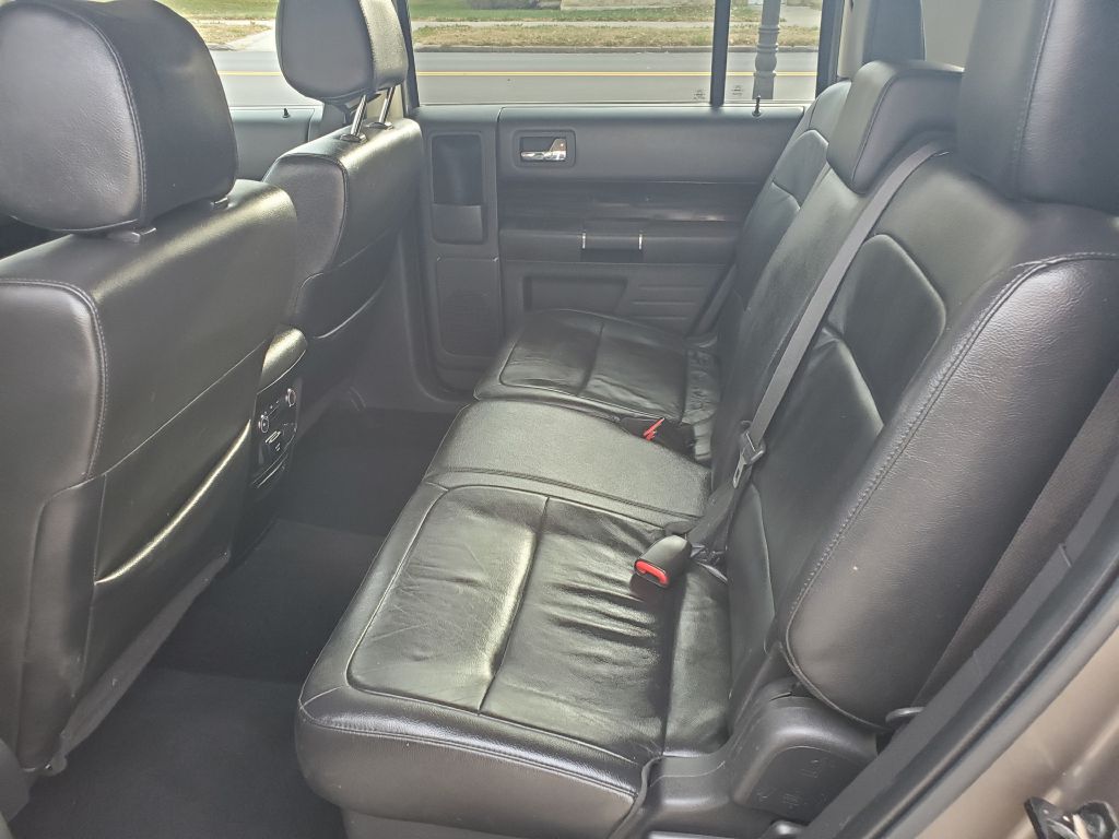Photo 7 of this FORD FLEX