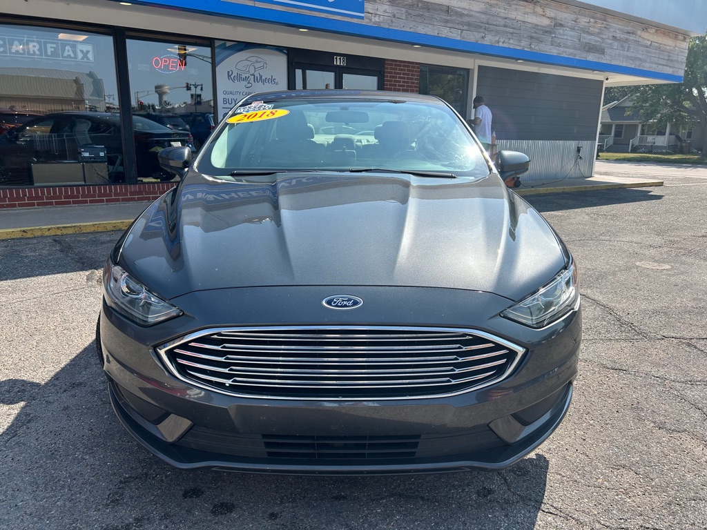 Photo 3 of this FORD FUSION