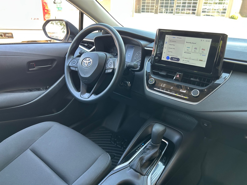 Photo 15 of this TOYOTA COROLLA