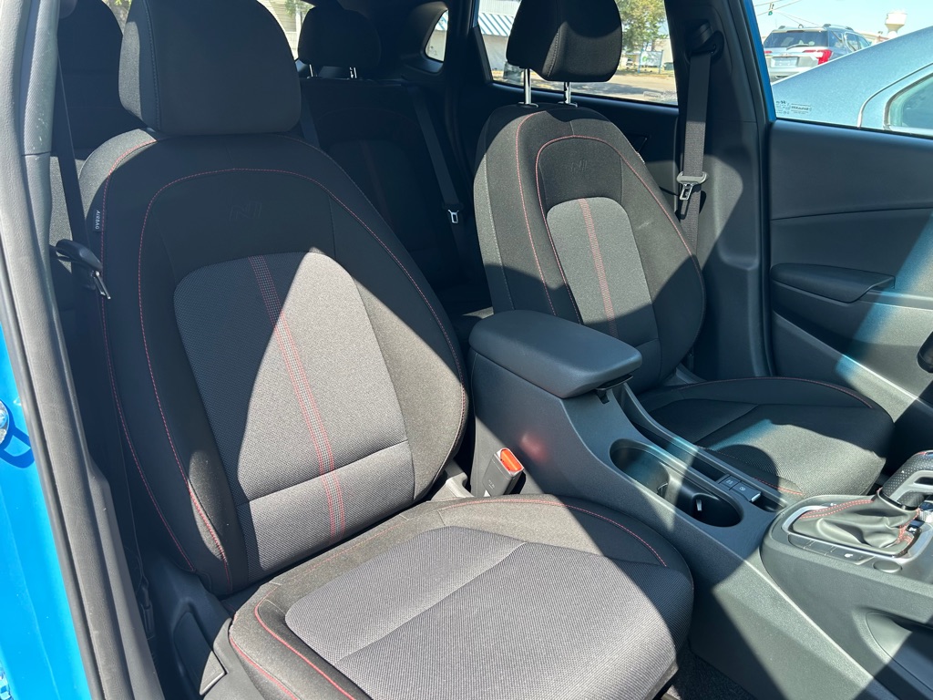 Photo 17 of this HYUNDAI KONA