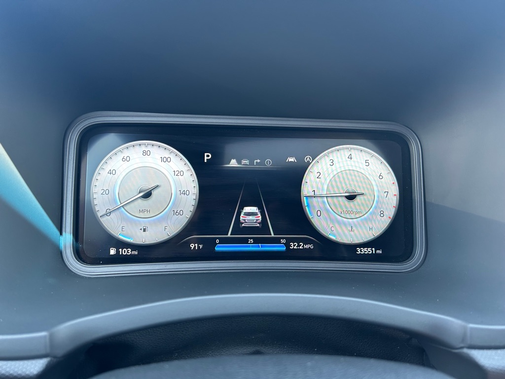 Photo 13 of this HYUNDAI KONA